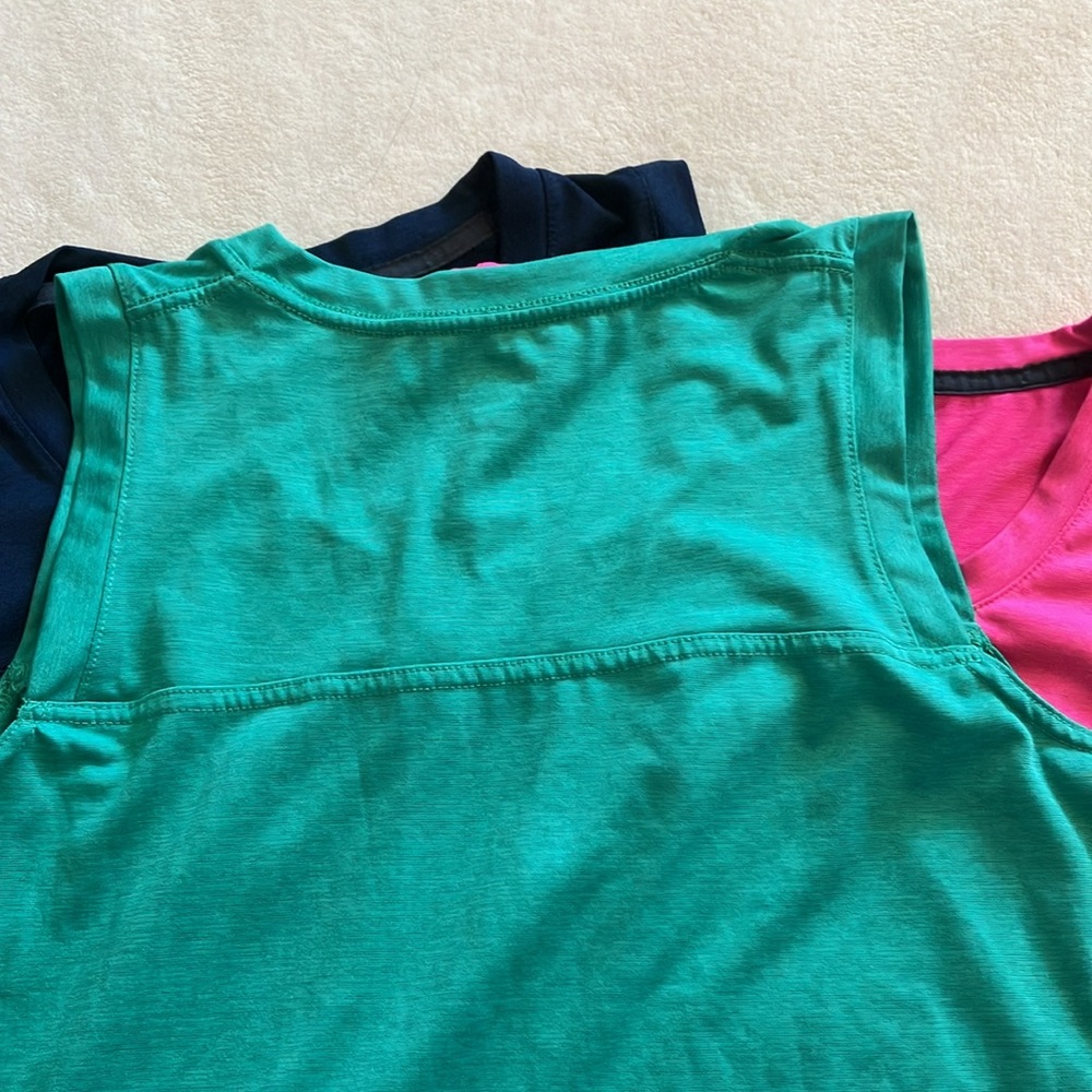 Three (3) Athletic Works Sleeveless Women's Tops - Navy Blue, Green, Pink ⭐️ - Picture 6 of 6